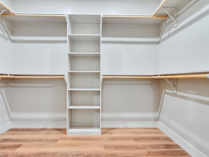 Spacious, unfurnished interior of a new home in , Willis (Image 26).