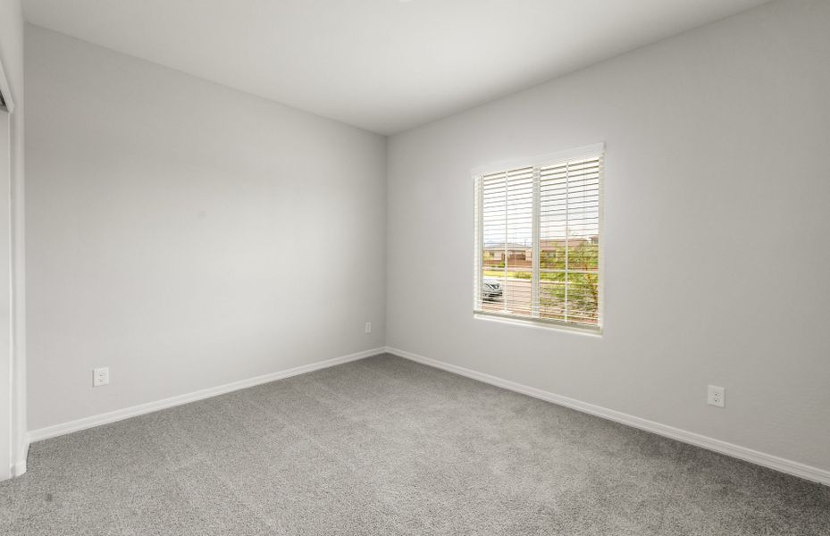 Spacious, unfurnished interior of a new home in El Cidro, Goodyear (Image 15).