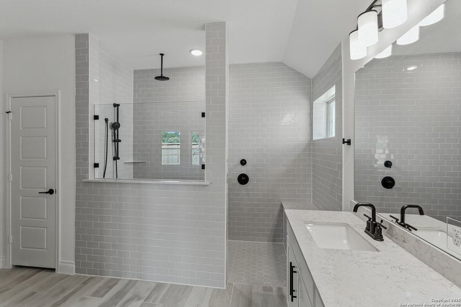 Furnished interior view inside a new home in Davis Ranch, San Antonio (Image 6). Furnished interior view inside a new home in Davis Ranch, San Antonio (Image 6).