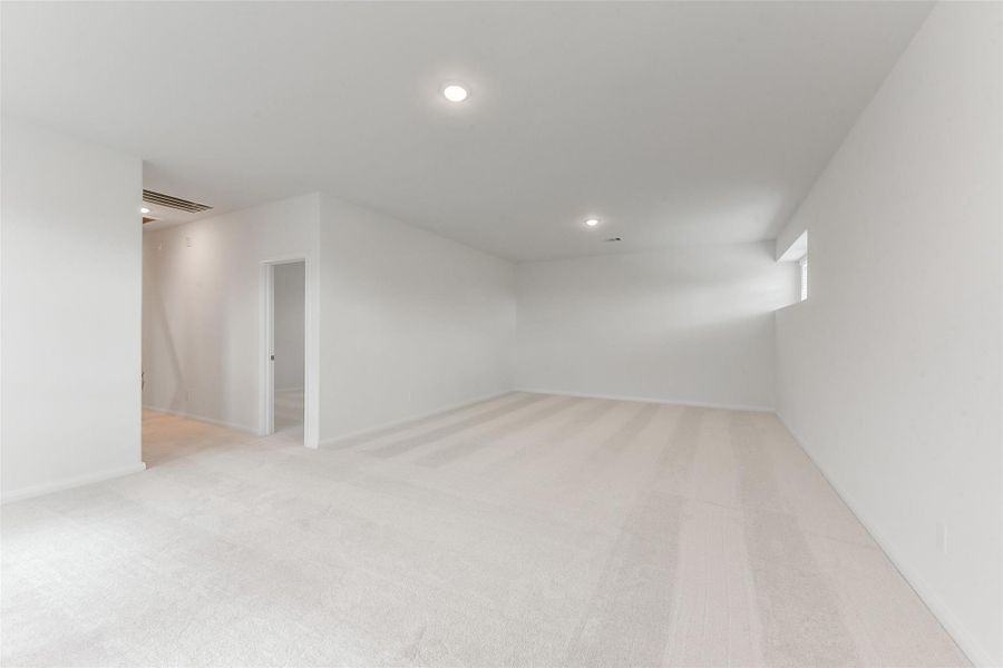 Spacious, unfurnished interior of a new home in Anderson Lakes, Houston (Image 24).