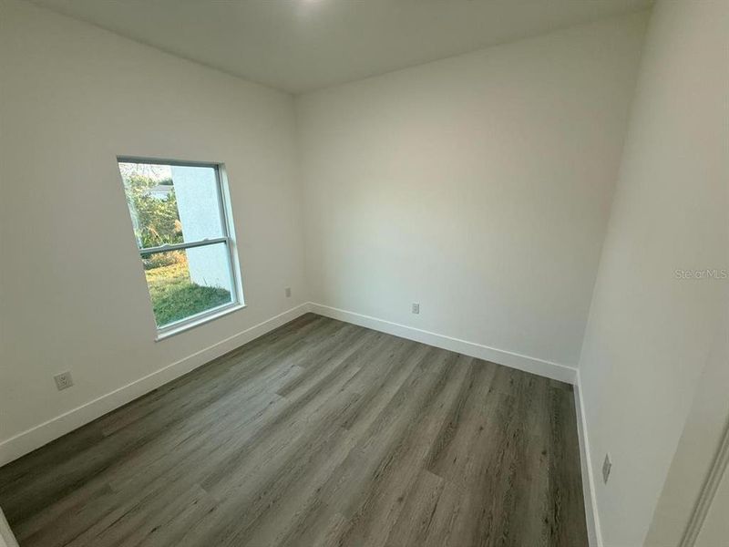 Spacious, unfurnished interior of a new home in , Sebring (Image 14).