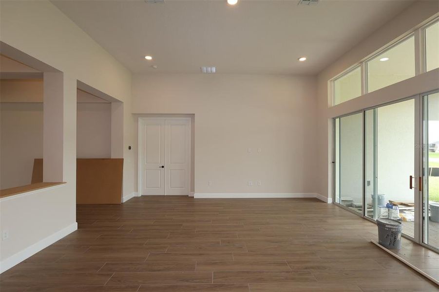 Spacious, unfurnished interior of a new home in Solace at Corner Lake, Orlando (Image 25). Spacious, unfurnished interior of a new home in Solace at Corner Lake, Orlando (Image 25).