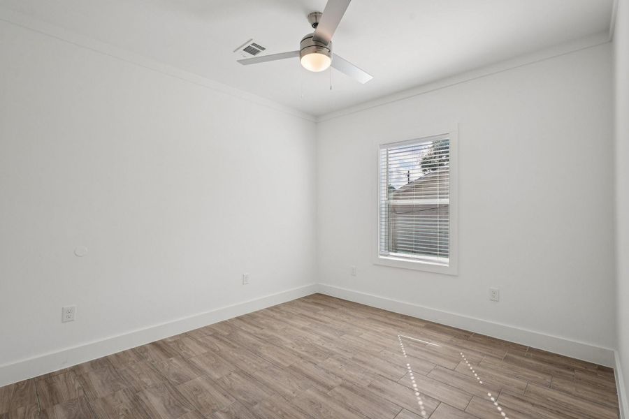 Spacious, unfurnished interior of a new home in , Houston (Image 13).