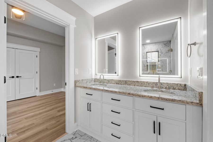 79-web-or-mls-P1095843