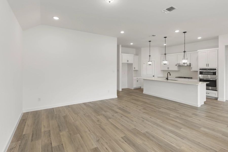 Open Kitchen-Living Room Open Kitchen-Living Room