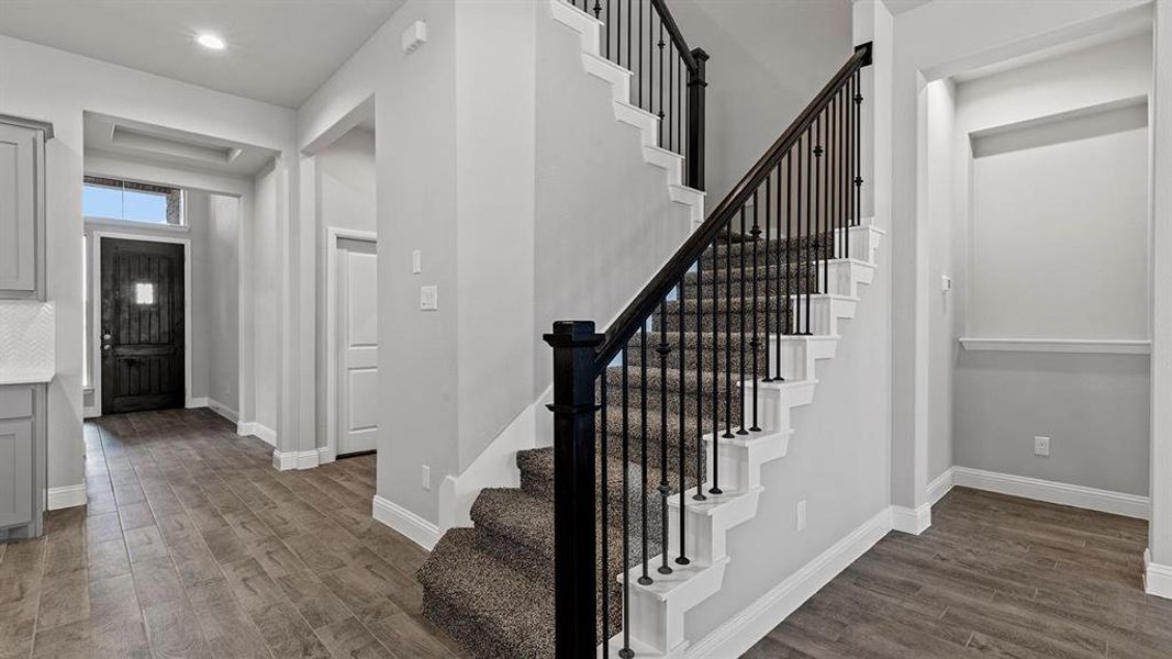 Spacious, unfurnished interior of a new home in Morningstar, Aledo (Image 29).