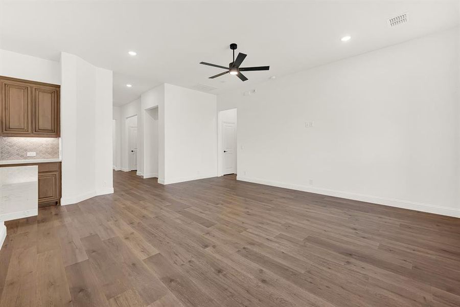 Spacious, unfurnished interior of a new home in Union Park, Little Elm (Image 28). Spacious, unfurnished interior of a new home in Union Park, Little Elm (Image 28).