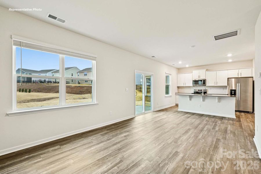 Spacious, unfurnished interior of a new home in The Hamptons at Hickory, Hickory (Image 15).
