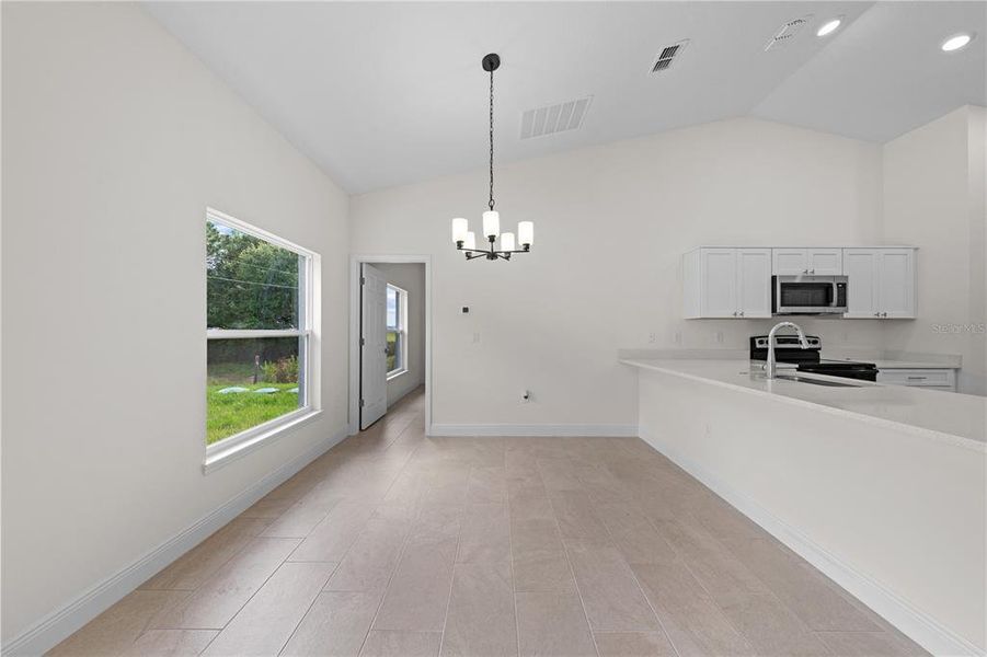 Spacious, unfurnished interior of a new home in , Yeehaw Junction (Image 37).