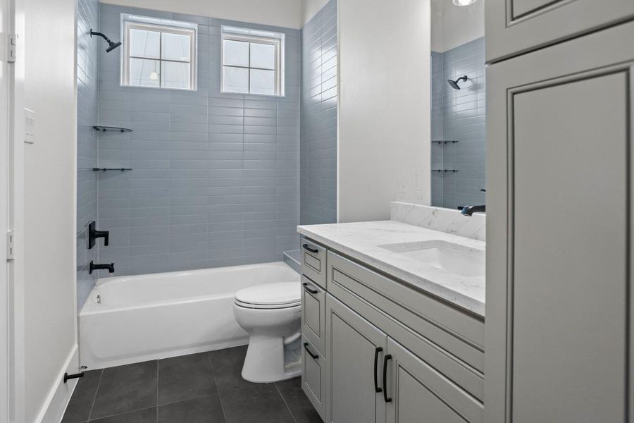 Furnished interior view inside a new home in , Galveston (Image 14).