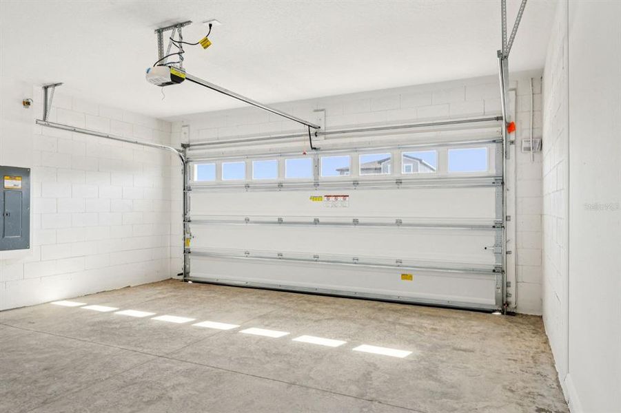 Spacious, unfurnished interior of a new home in Springs at Lake Alfred - Classic Series, Lake Alfred (Image 28).