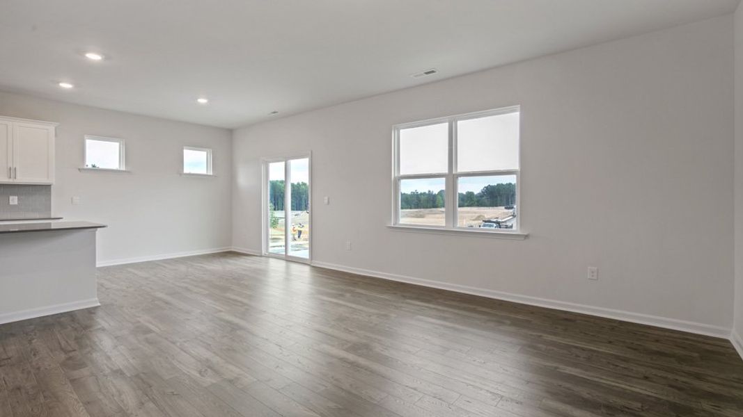 Spacious, unfurnished interior of a new home in Ridgewood Farms, Winterville (Image 25). Spacious, unfurnished interior of a new home in Ridgewood Farms, Winterville (Image 25).