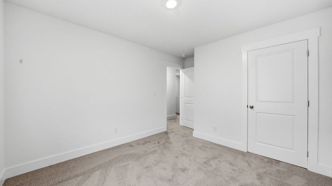 Spacious, unfurnished interior of a new home in Fieldcrest Acres Townhomes, Blountville (Image 13).