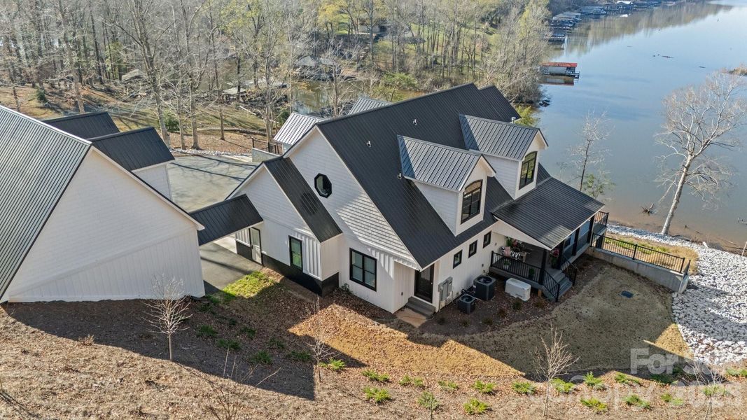 Image 42 of a home in .