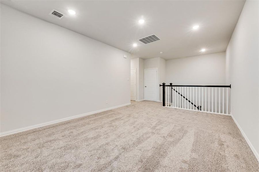 Spacious, unfurnished interior of a new home in Sutton Fields, Celina (Image 24).