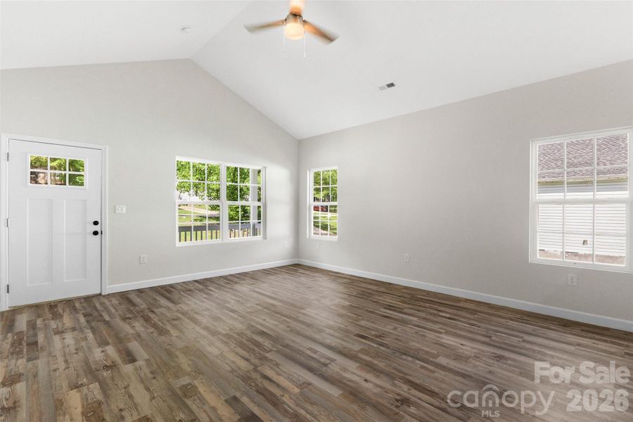 Spacious, unfurnished interior of a new home in , York (Image 14).