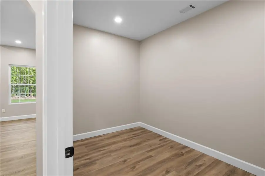 Spacious, unfurnished interior of a new home in , Rome (Image 18).
