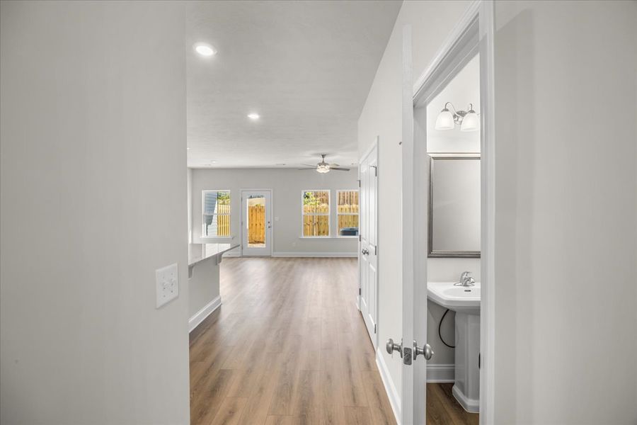 Spacious, unfurnished interior of a new home in Windsor, North Augusta (Image 14).