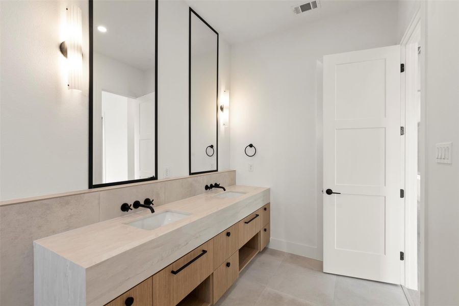 Furnished interior view inside a new home in , Houston (Image 12).