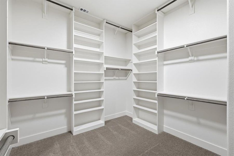 Image 36 of a home in .