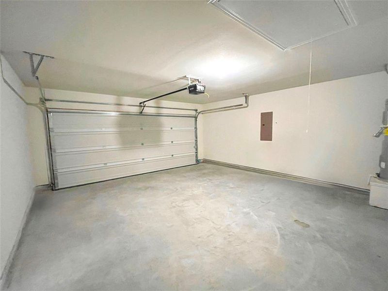 Spacious, unfurnished interior of a new home in Labein Villas, Greenville (Image 22).