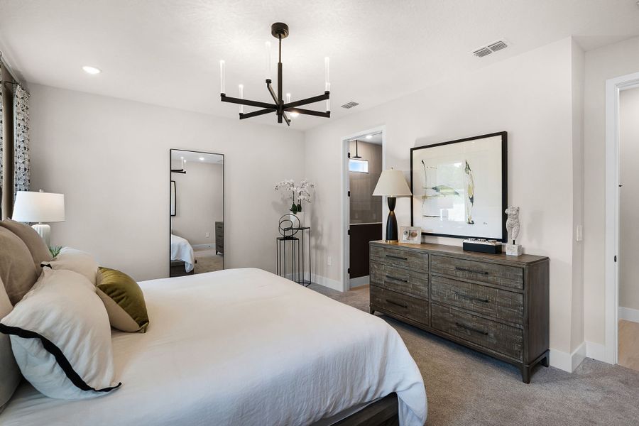 Primary Bedroom with En-Suite Bathroom