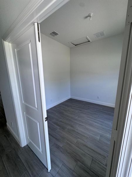 Image 27 of a home in .