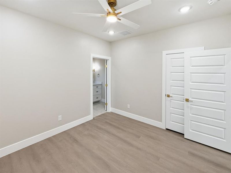 Spacious, unfurnished interior of a new home in , Granbury (Image 14).