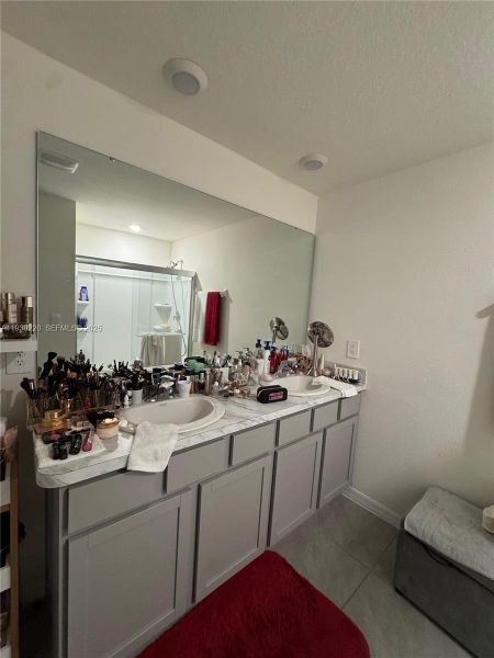 Furnished interior view inside a new home in Autumn Glen, Belleview (Image 5).