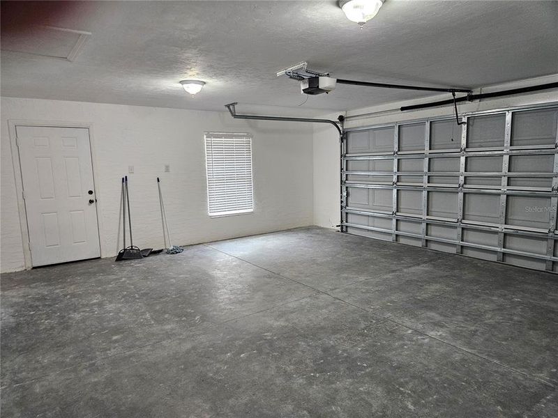 Spacious, unfurnished interior of a new home in , Williston (Image 29).