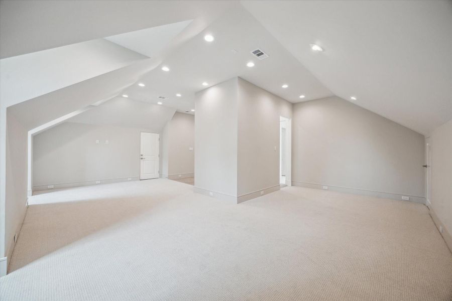 This space is plenty large enough to have a lounge area and a home gym or office, perfect for multiple uses. This space is plenty large enough to have a lounge area and a home gym or office, perfect for multiple uses.
