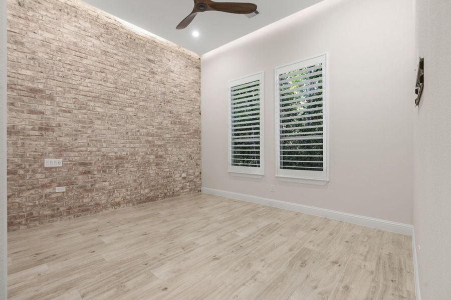 Spacious, unfurnished interior of a new home in , Tomball (Image 21).