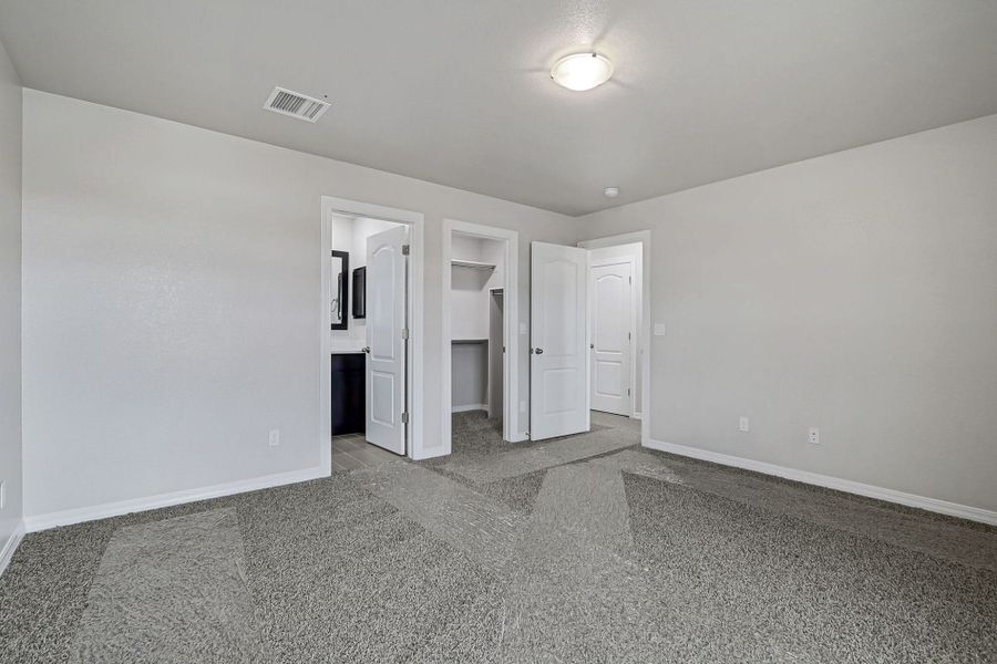 Spacious, unfurnished interior of a new home in Emerald Estates, Horizon City (Image 39). Spacious, unfurnished interior of a new home in Emerald Estates, Horizon City (Image 39).