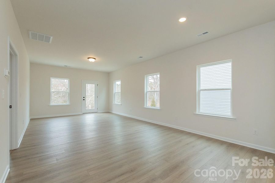 Spacious, unfurnished interior of a new home in Winecoff, Salisbury (Image 22).