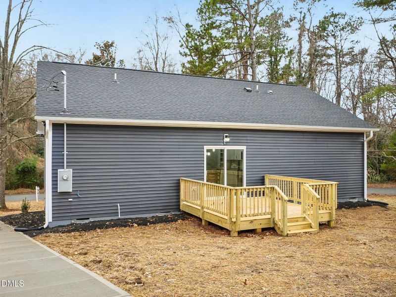 37-web-or-mls-Springdale Dr-S3012-033