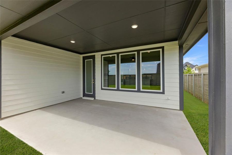 Spacious, unfurnished interior of a new home in Treeline, Justin (Image 17).