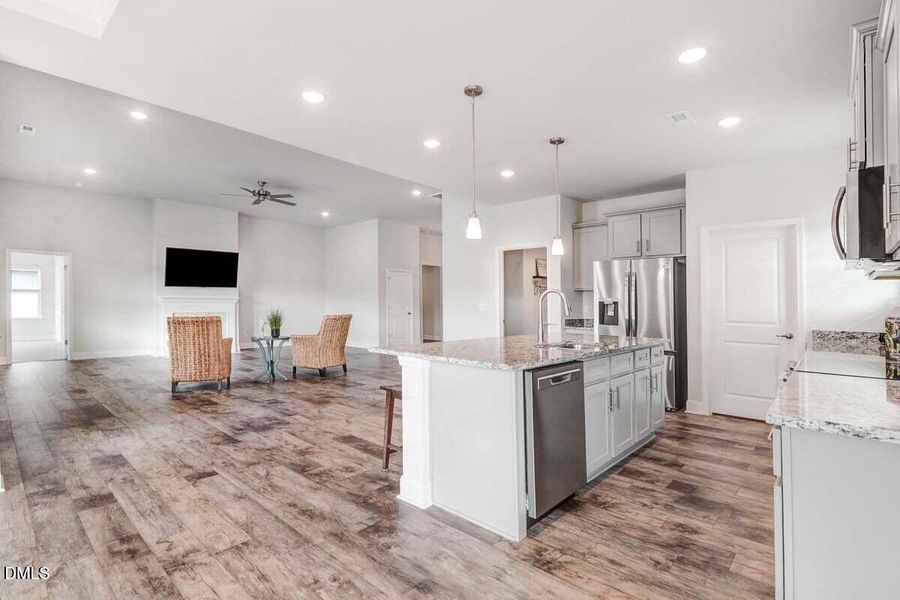 508 Madison Ann Dr-36