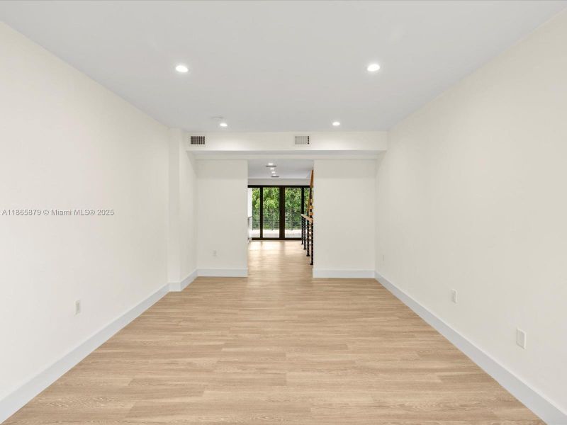 Spacious, unfurnished interior of a new home in , Miami Beach (Image 21). Spacious, unfurnished interior of a new home in , Miami Beach (Image 21).