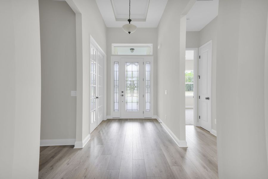 Representative unfurnished interior of a home built from the Avondale by Riverside Homes in Hidden Creek at SilverLeaf 80' Series, St. Augustine (Image 16).