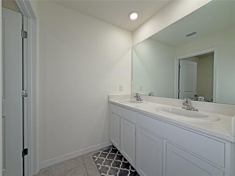 Furnished interior view inside a new home in Ocala Crossings South, Ocala (Image 16). Furnished interior view inside a new home in Ocala Crossings South, Ocala (Image 16).