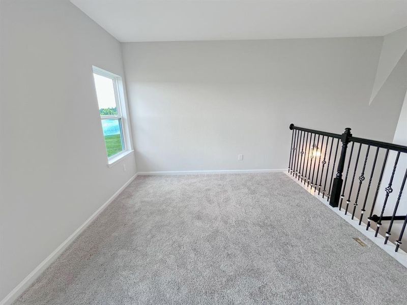 Spacious, unfurnished interior of a new home in , Blue Ridge (Image 10).