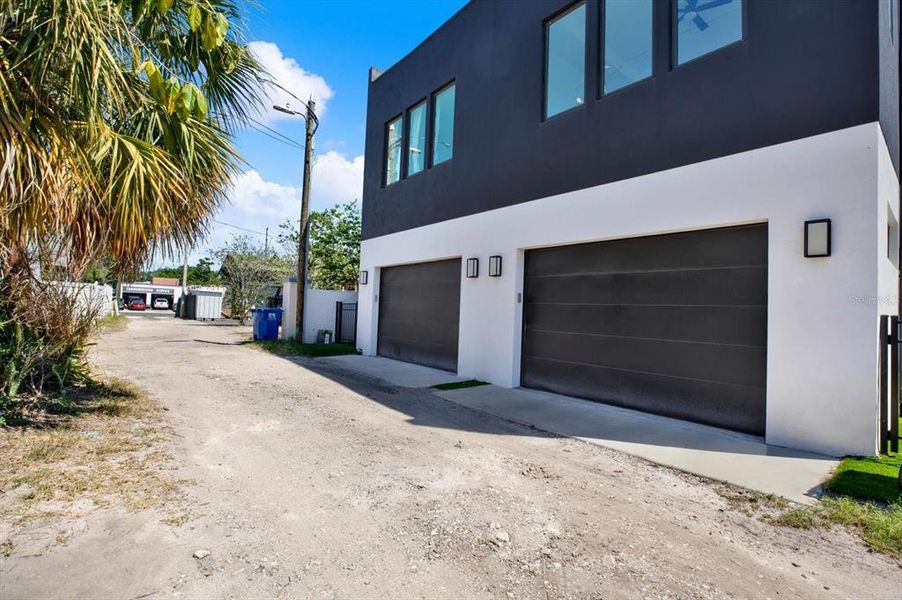 Front exterior of a new home in , St. Petersburg, FL, highlighting curb appeal (Image 21).