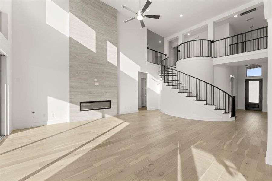 Spacious, unfurnished interior of a new home in Cambridge Estates - Harwood, Prosper (Image 19).