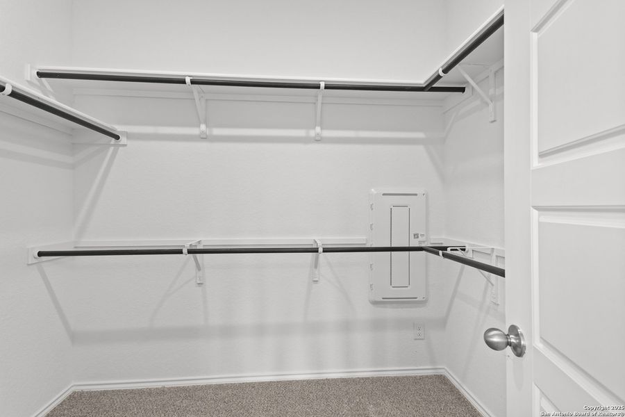 Spacious, unfurnished interior of a new home in Ladera, San Antonio (Image 31). Spacious, unfurnished interior of a new home in Ladera, San Antonio (Image 31).