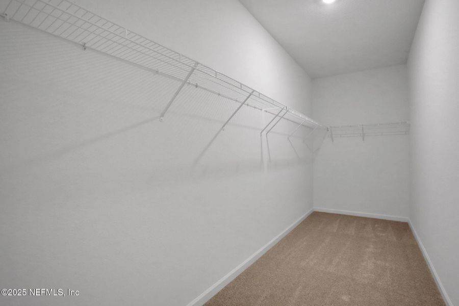 Spacious, unfurnished interior of a new home in Bellbrooke, Jacksonville (Image 19).