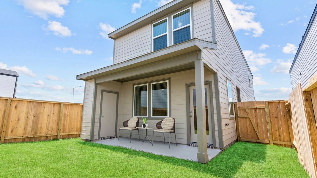 Front exterior of a new home in Lexington Village, Missouri City, TX, highlighting curb appeal (Image 2). Front exterior of a new home in Lexington Village, Missouri City, TX, highlighting curb appeal (Image 2).
