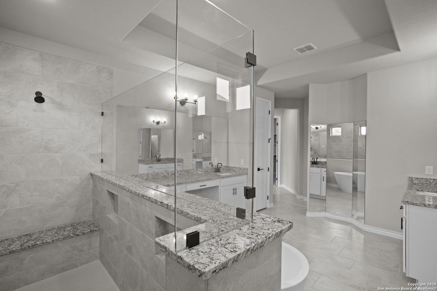 Furnished interior view inside a new home in Potranco Oaks, Castroville (Image 31).