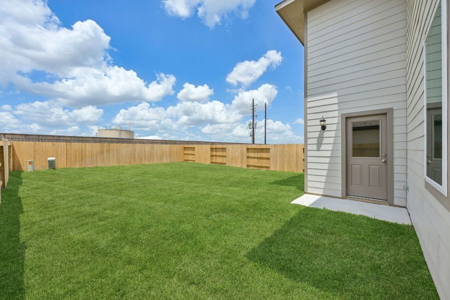 Exterior details and patio area of a home in Azalea, Pattison (Image 20).
