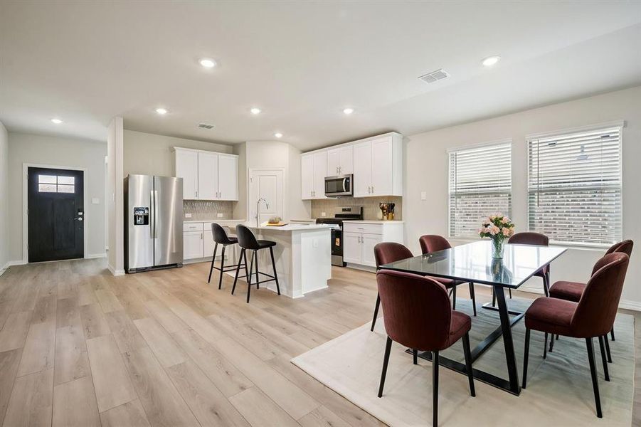 Furnished interior view inside a new home in Westmoor, Sherman (Image 9).
