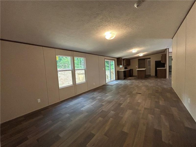 Spacious, unfurnished interior of a new home in , Dawsonville (Image 22).